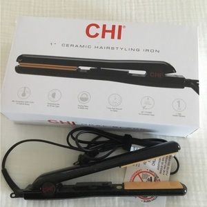 Chi Opal Black 1” Styling Iron. NWT
